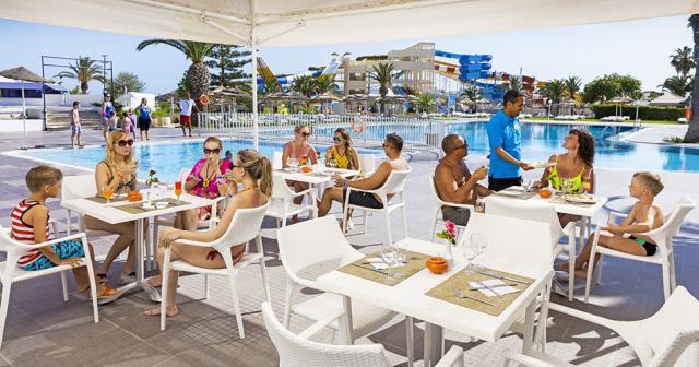 Magic-Hotel-Venus-Beach-and-Aquapark-POOL-BAR