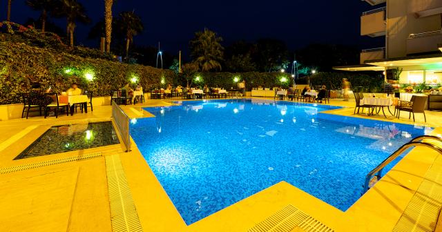 Viking-Nona-Beach-POOL-2025-02