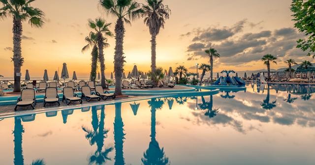 Star-Beach-Village-and-Water-Park-POOL-2021