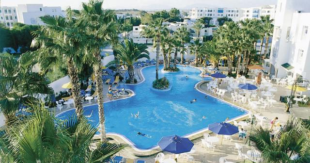 Nesrine-POOL
