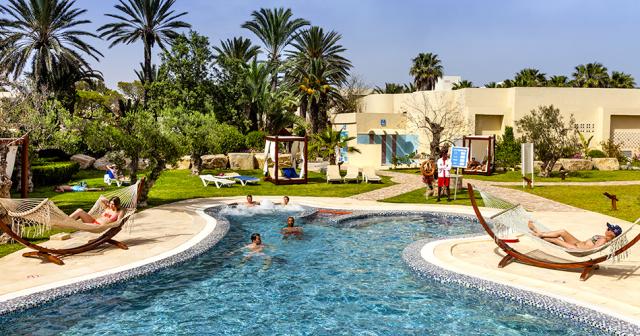 Club-Magic-Life-Africana-Imperial-and-Aquapark-POOL