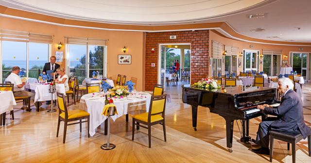 Club-Magic-Life-Africana-Imperial-and-Aquapark-RRESTAURANT