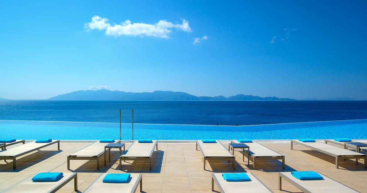 Michelangelo-Resort-Spa-INFINITY-POOL-01