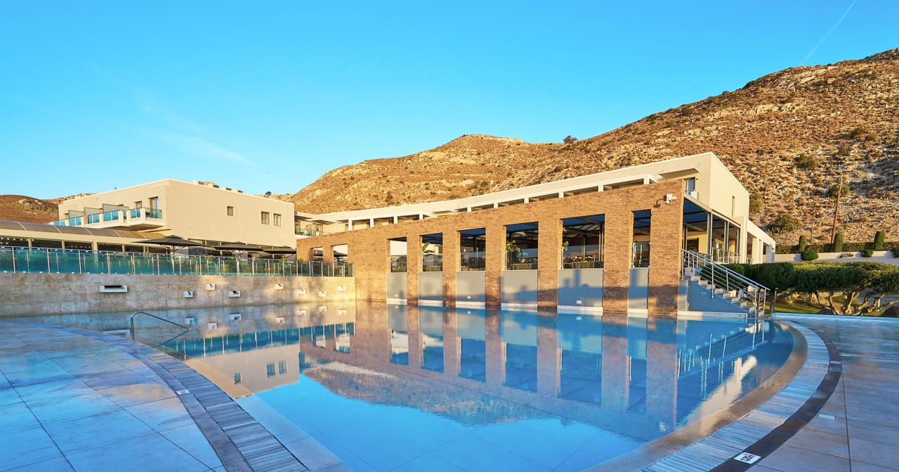 Michelangelo-Resort-Spa-WELLNESS-POOL-02