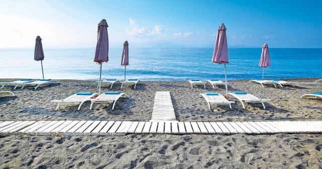 Michelangelo-Resort-Spa-BEACH-02
