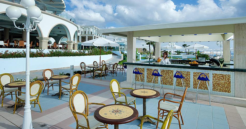 Atrium-Prestige-Thalasso-Spa-Resort-and-Villas-POOL-BAR-2020