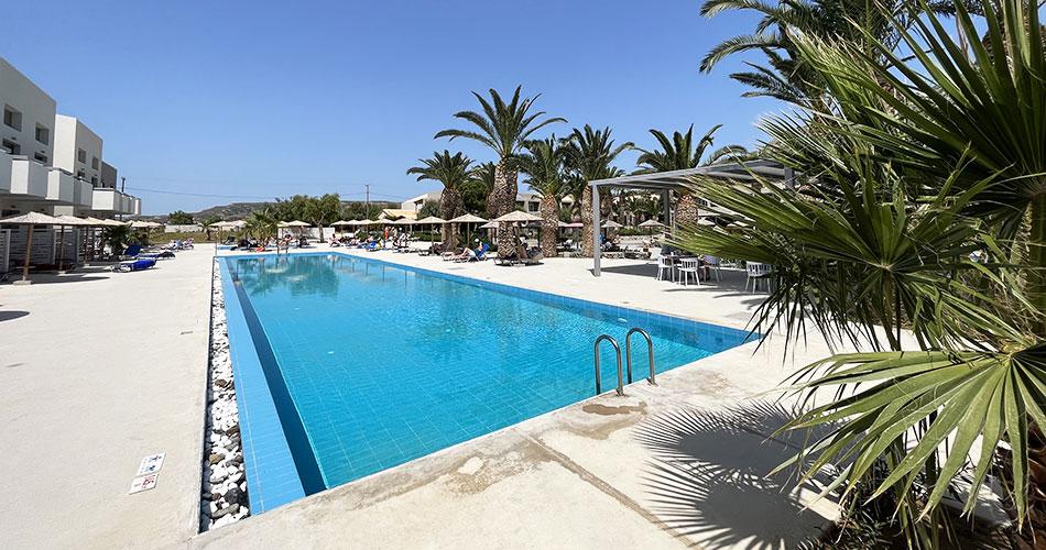 Akti-Beach-Club-ONLY-ADULTS-03