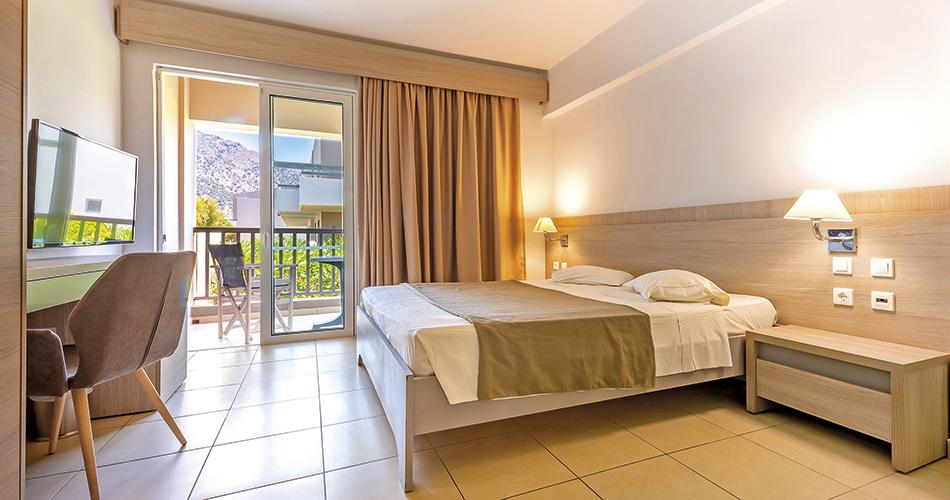 Akti-Beach-Club-STANDARD-ROOM-2020
