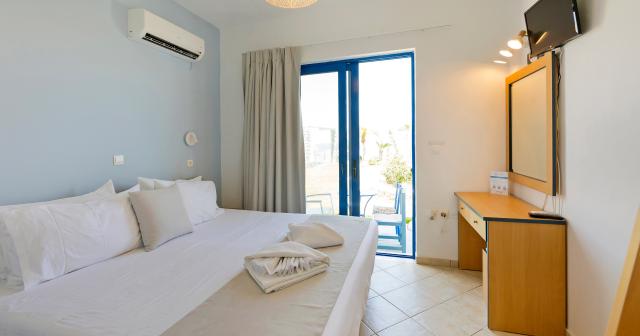 Bella-Vista-ROOM-2025-03