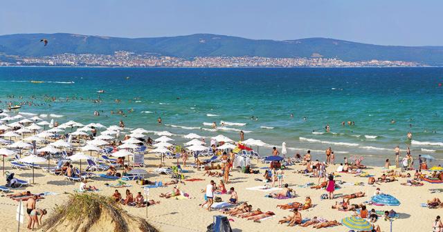Regina-BEACH-SLUNECNE-POBREZI