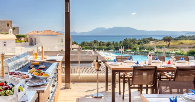 Blue-Lagoon-Village-RESTAURANT-TERRACE-2025