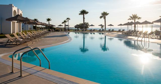 Aeolos-Beach-Hotel-2025-POOL-01