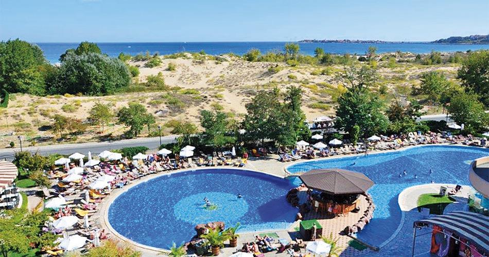 Tiara-Beach-POOL2