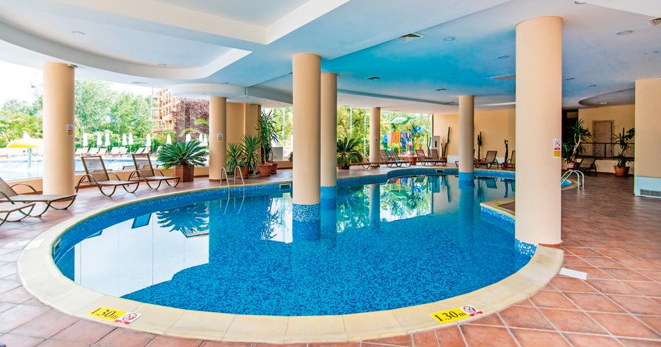 Tiara-Beach-POOL-02-2022