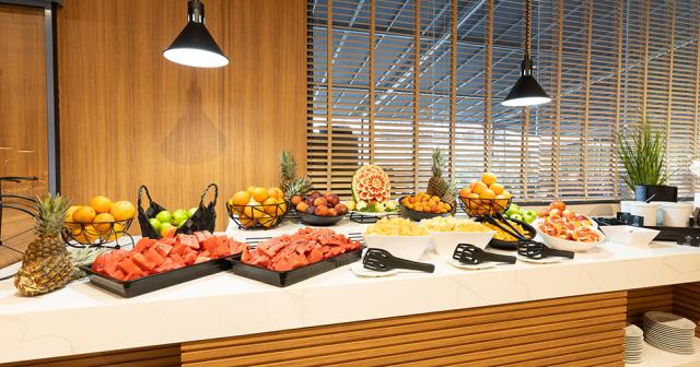 Tiara-Beach-RESTAURANT-2024-02
