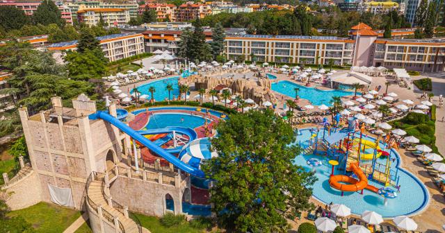 Dit-Evrika-Beach-Club-AQUAPARK-2025-02