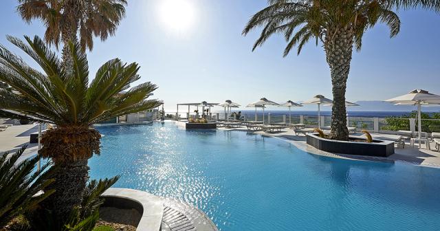 Dimitra Beach Hotel & Suites