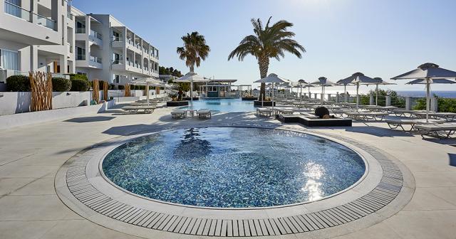 Dimitra-Beach-Hotel-and-Suites-KIDS-POOL