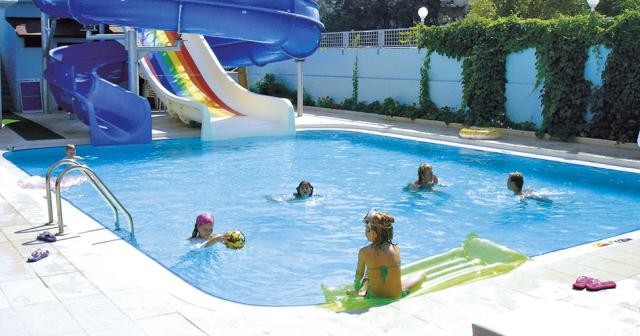 Blue-Diamond-Alya-POOL