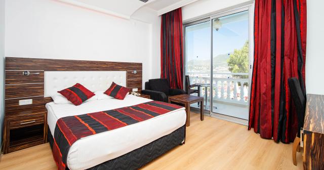 Sunny-Hill-Alya-ROOM-01