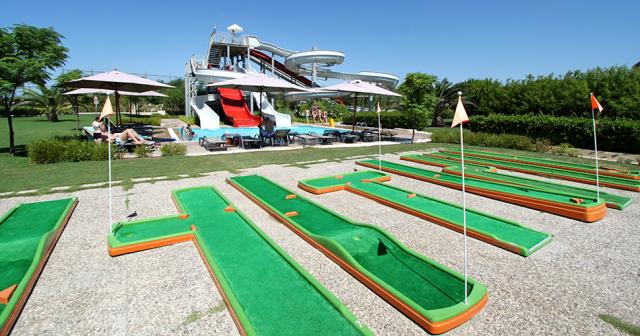 Cornelia-Diamond-Golf-Resort-and-Spa-MINIGOLF
