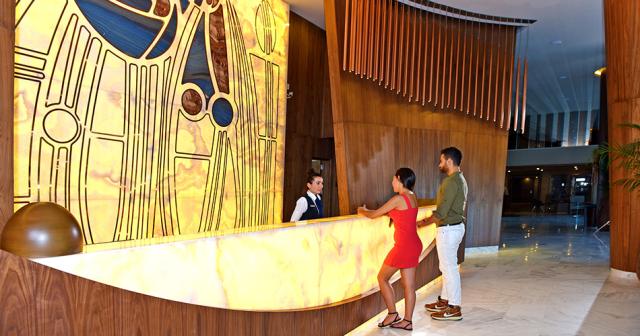 Side-Star-Elegance-RECEPTION-2022