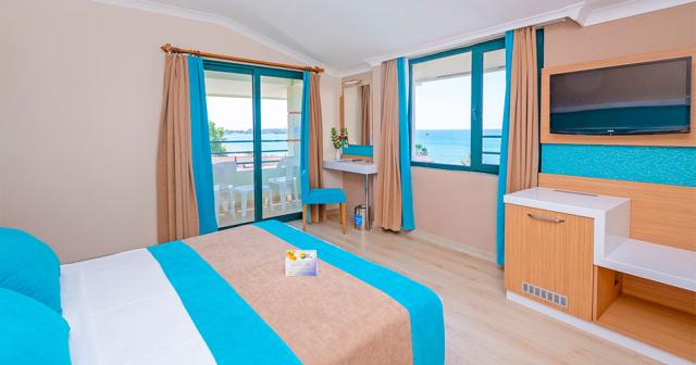 Sandy-Beach-2023-ROOM-02