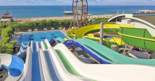 Delphin-Imperial-AQUAPARK-2