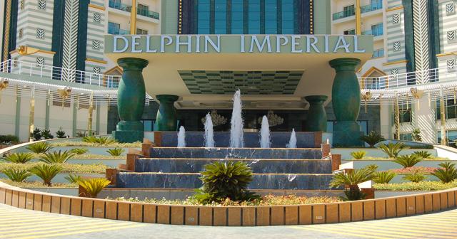 Delphin-Imperial-ENTRANCE