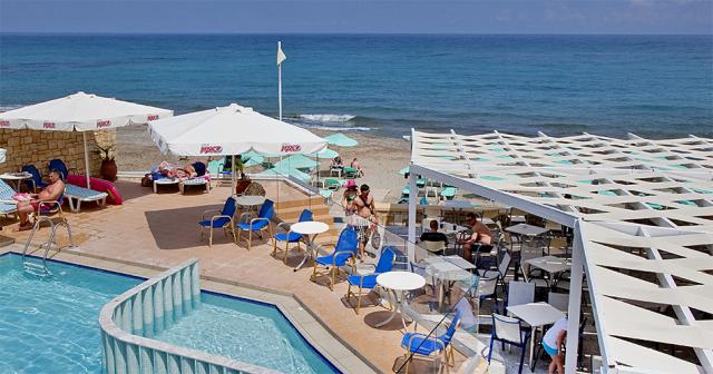 Jo-an-Beach-BEACH-BAR