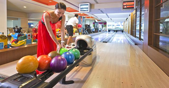 Limak-Lara-De-Luxe-Hotel-and-Resort-BOWLING