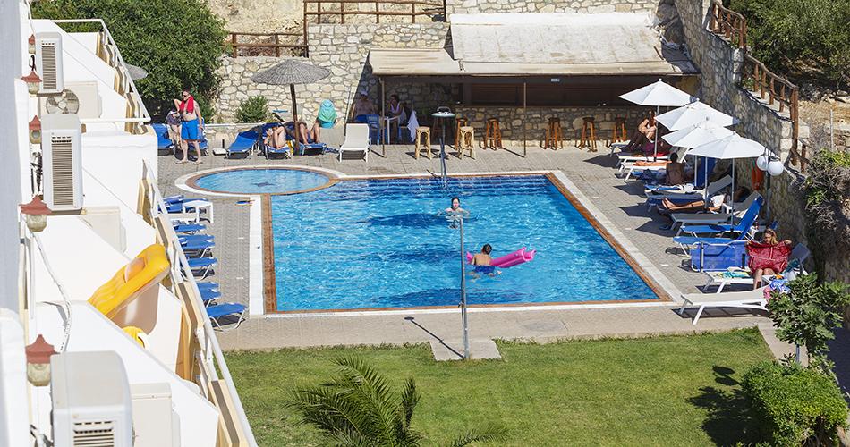 Zafiria-POOL_1