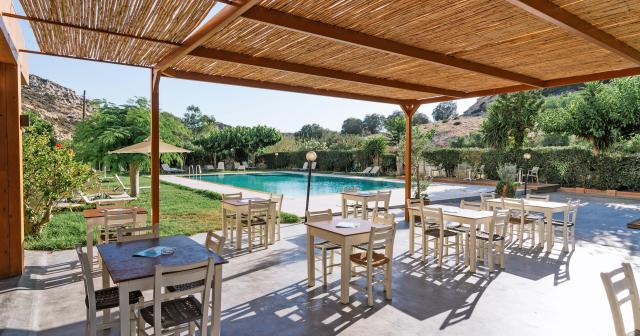Matala-Bay-POOL-BAR-2025-01