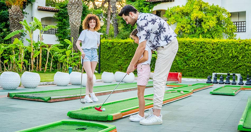 Emelda-Sun-Club-2023-MINIGOLF