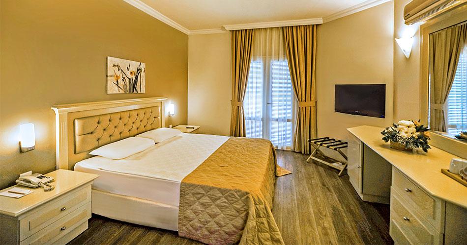 Emelda-Sun-Club-2023-ROOM-01