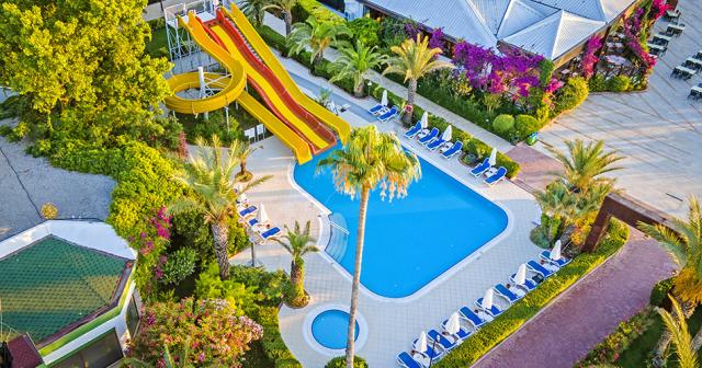 Emelda-Sun-Club-WATERSLIDES-2022