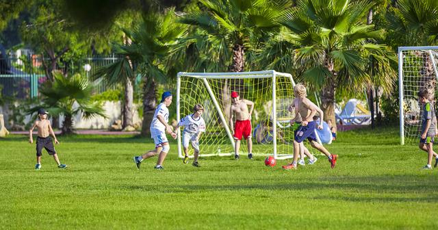 Club-Turan-Prince-FOOTBALL