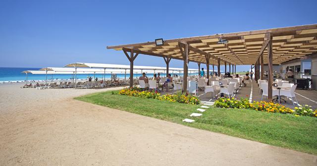 Calido-Maris-Beach-Resort-BEACH-BAR