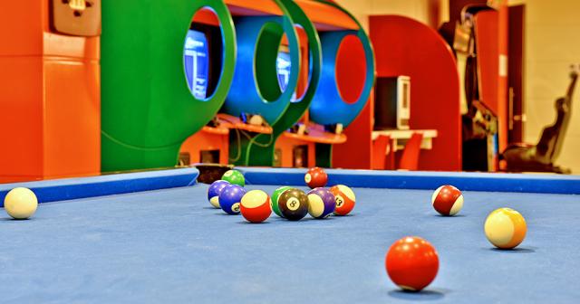 Side-Star-Park-BILLIARD