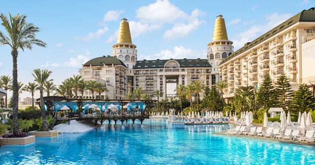 Delphin-Diva-POOL-3