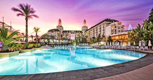 Delphin-Diva-POOL