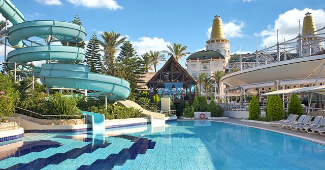 Delphin-Diva-WATERSLIDES