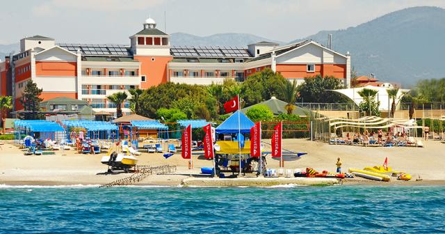 Insula-Resort-BEACH-01