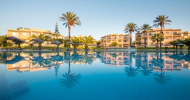 Horizon-Beach-Resort-POOL-02