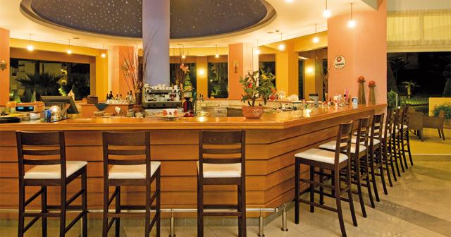 Horizon-Beach-Resort-BAR-02