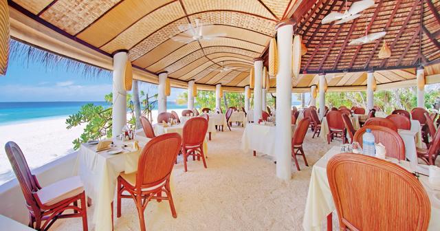 Angaga-Island-Resort-and-Spa-RESTAURANT