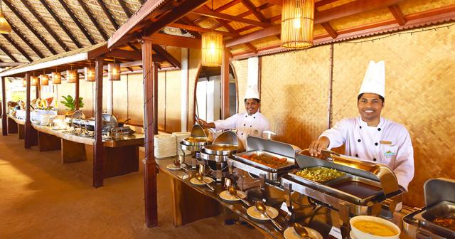 Angaga-Island-Resort-and-Spa-RESTAURANT2