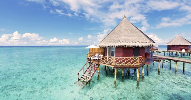 Angaga-Island-Resort-and-Spa-WATER-BUNGALOW2