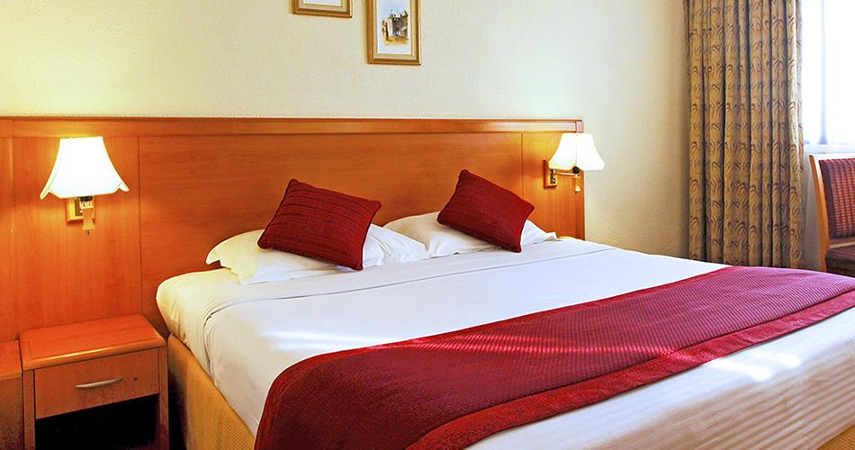 Lou-Lou-a-Beach-Resort-ROOM
