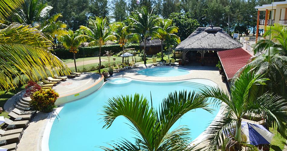 Tarisa-Resort-and-Spa-POOL-VIEW